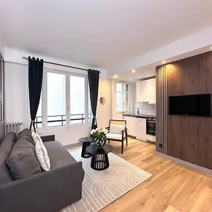 Apartment Beautiful Loft In Champs-elysees, Paris